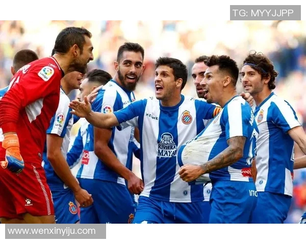 法兰克福客场大胜斩获德甲联赛三连胜势不可挡